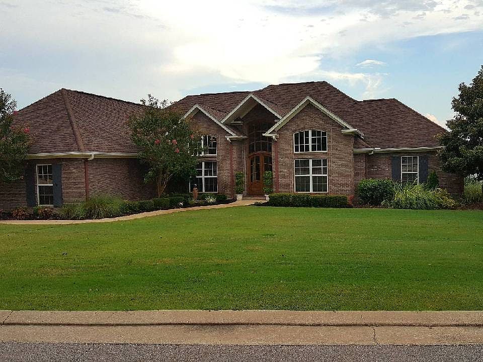 1st image of 857 Indian Oaks Dr