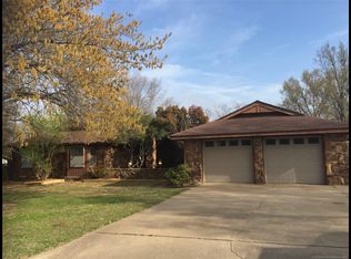4724 Rolling Meadows Rd, Bartlesville, OK 74006
