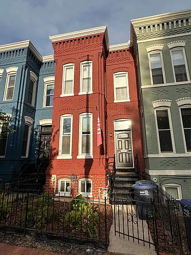 526 7th St NE Photo 1