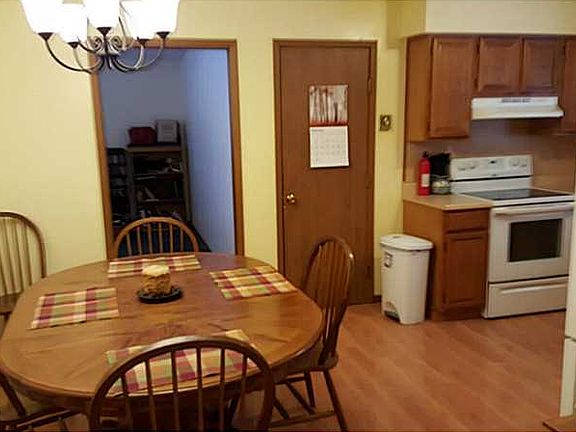 5th image of 308 Christie Ave