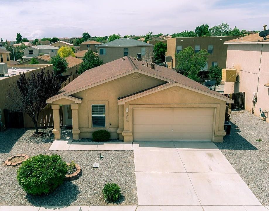 001_Outside Pictures (4)
