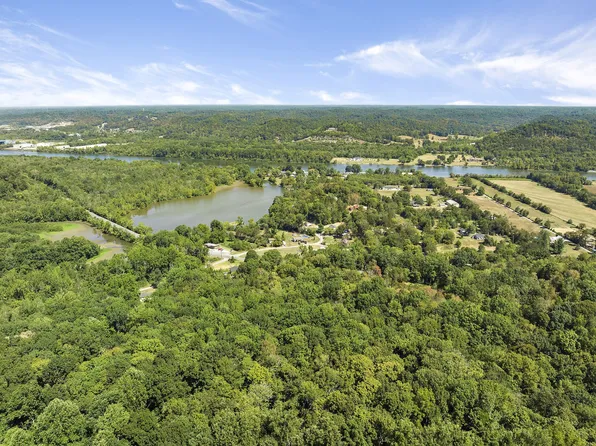 650 Wells Point, Ashland City, TN 37015