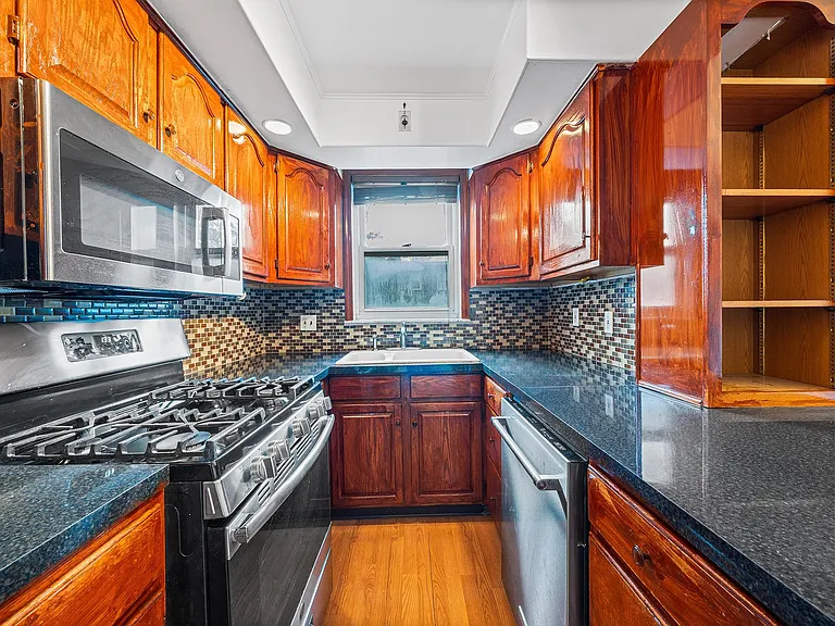 3858 Berkley Ave — Photo 9