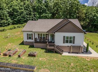 1718 Yale Rd, Athens, TN 37303