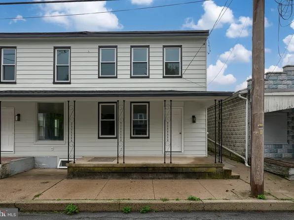 44 S York St, Etters, PA 17319