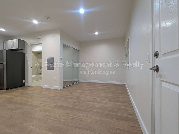 2nd image of 14411 Vanowen St #210
