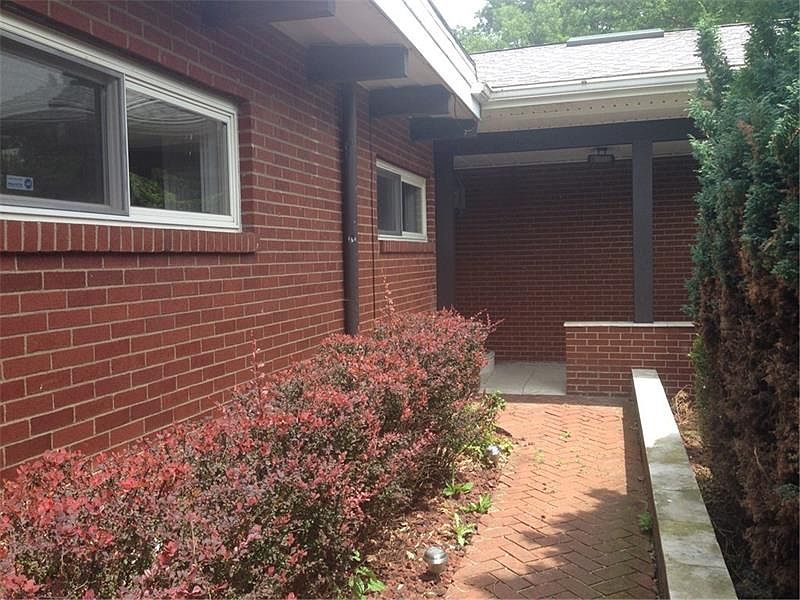 1st image of 9 Miller Dr