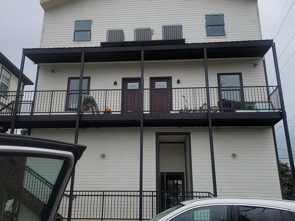 1st image of 608 Harrison Ave #2A