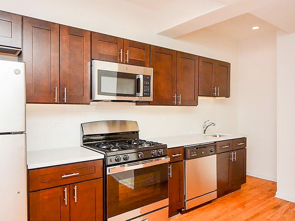 1st image of 1555 N Mohawk St APT 3