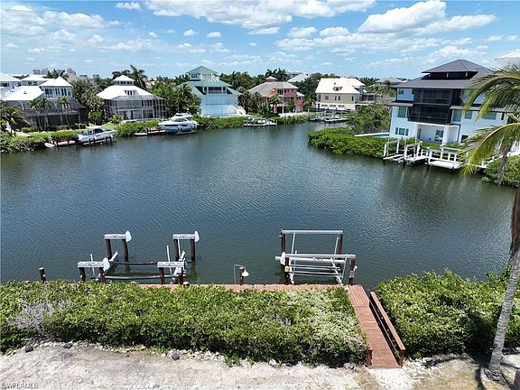 4th image of 205 Bayfront DR