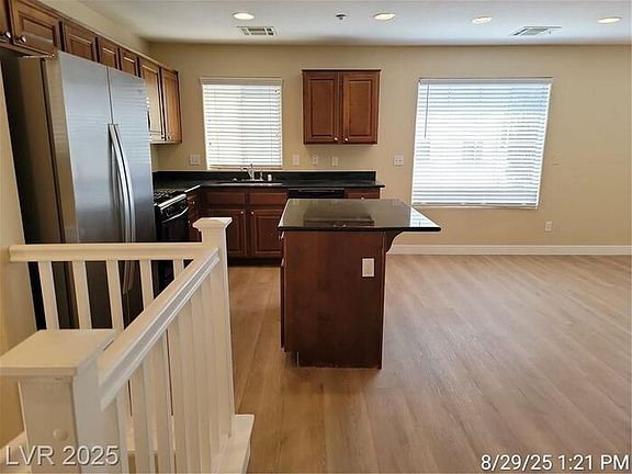 3rd image of 8936 Jaquita Ave