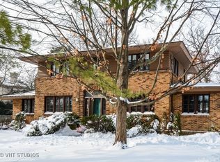 1570 Hawthorne Ln, Highland Park, IL