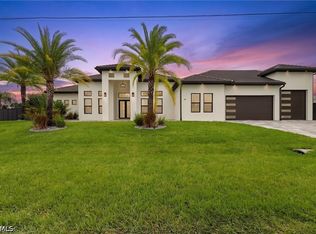 455 SE 17th Ave, Cape Coral, FL 33990