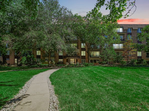 445 N Park Blvd APT 3F, Glen Ellyn, IL 60137