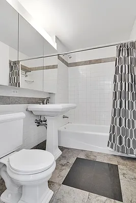 Rented by Cooper & Cooper Real Estate | media 71