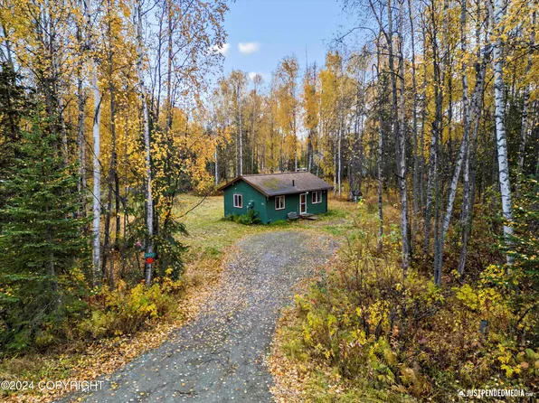 9405 S Starlight Ln, Wasilla, AK 99623