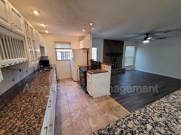 5th image of 7914 Gleason Dr APT 1161