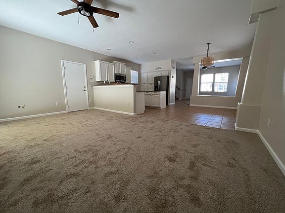 3rd image of 3035 W Cavalry Dr