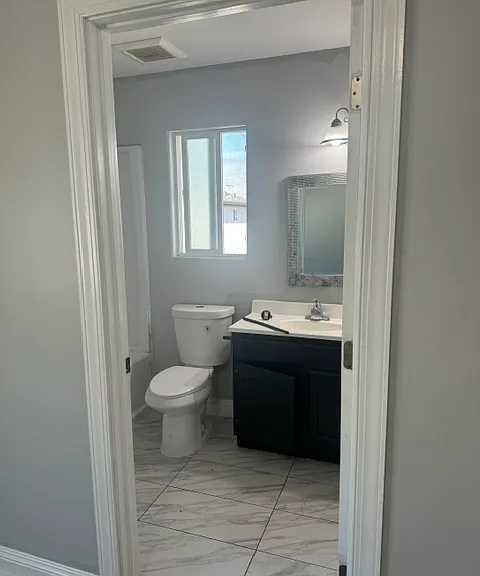 3019 S Cloverdale Ave #8 — Photo 3