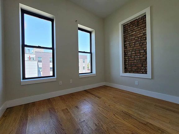 5th image of 772 Jefferson Ave #1B