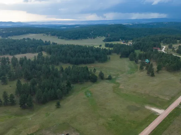 11955 Lone Elk Dr, Hot Springs, SD 57747