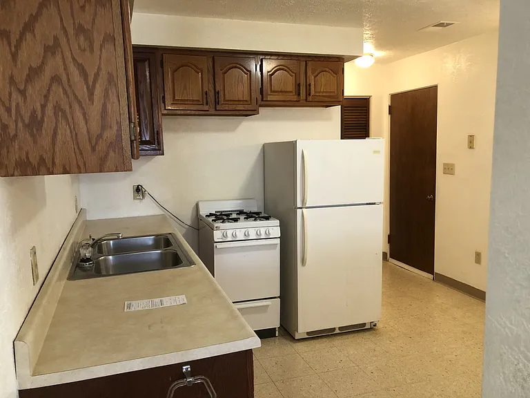 700 Brinton Ave #B — Photo 11