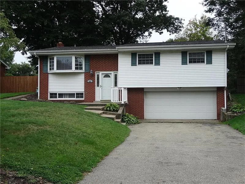 924 Harvard Rd photo 1