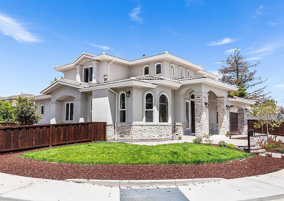 2nd image of 10675 Flora Vista Ave
