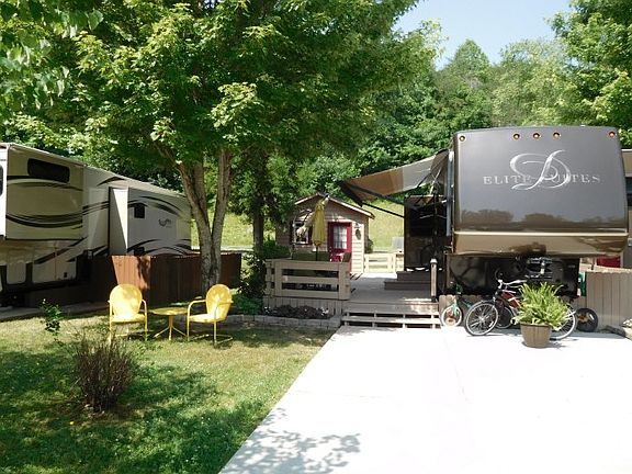 4th image of 709 Vista Cir