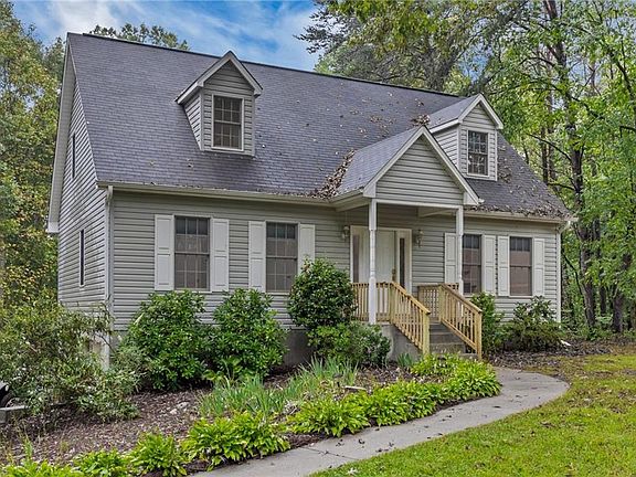 2nd image of 1127 Deer Run Ln