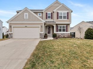 5680 Beyhill Dr NE, Belmont, MI 49306