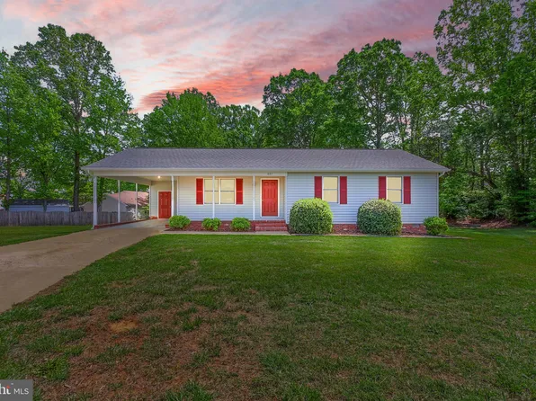 687 Fitzpatrick Ct, Fredericksburg, VA 22407