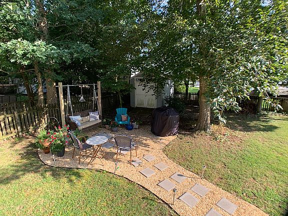 3rd image of 212 Watson Dr