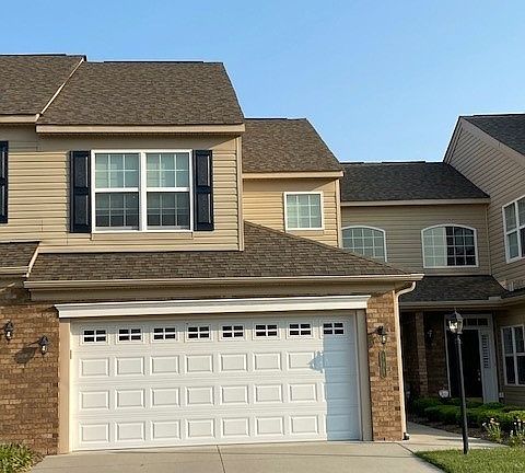 3rd image of 905 Morattico Cir
