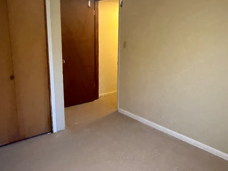 720 Harrison Ave — Photo 2