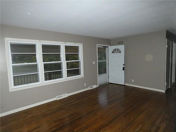 3rd image of 4801 NW 61st St