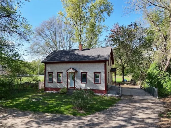 183 Annaquatucket Rd, North Kingstown, RI 02852