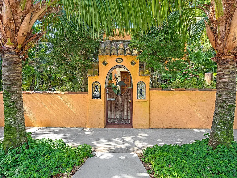 614 Flamingo Dr — Photo 8