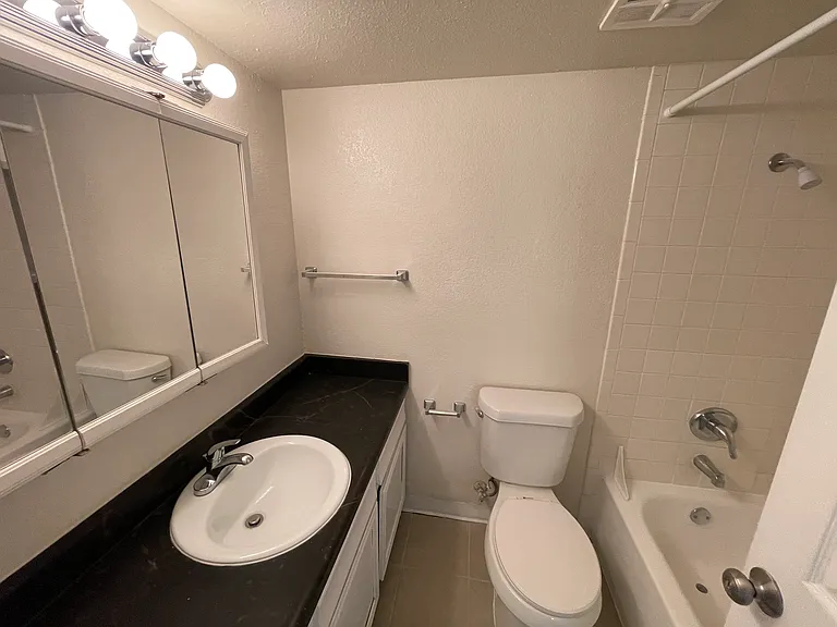 8935 Corona St — Photo 11