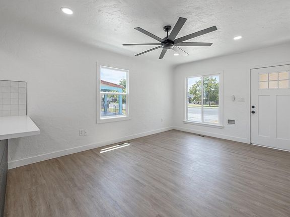5th image of 1321 N Harris Street