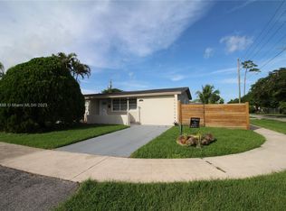 1892 NW 8th Ter, Homestead, FL 33030