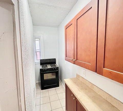 2nd image of 115 S Clinton St APT 303