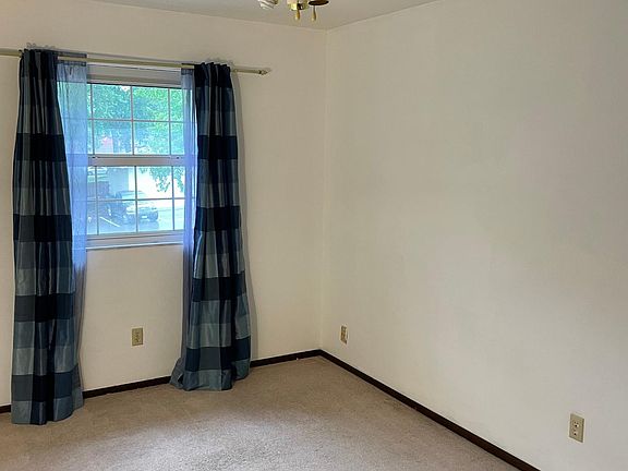 5th image of 148 Cumberland Park Ct APT H