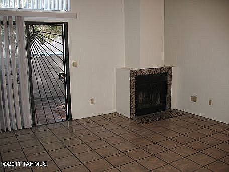 2nd image of 3884 N Paseo De Las Canchas