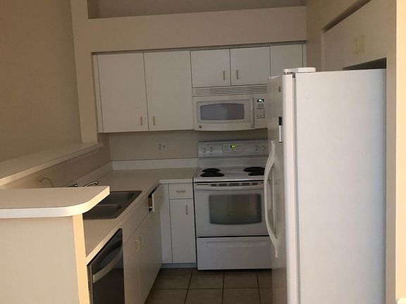 3rd image of 14010 Trouville Dr