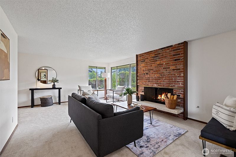 3rd image of 921 129th Street S