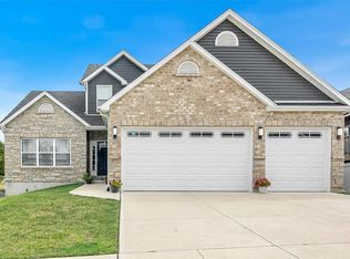 1398 Grey Wolf Dr, Imperial, MO 63052