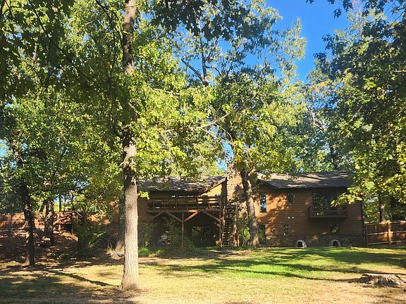 3rd image of 1558 S Kenser Rd