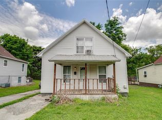 537 E Tremont St, Hillsboro, IL 62049