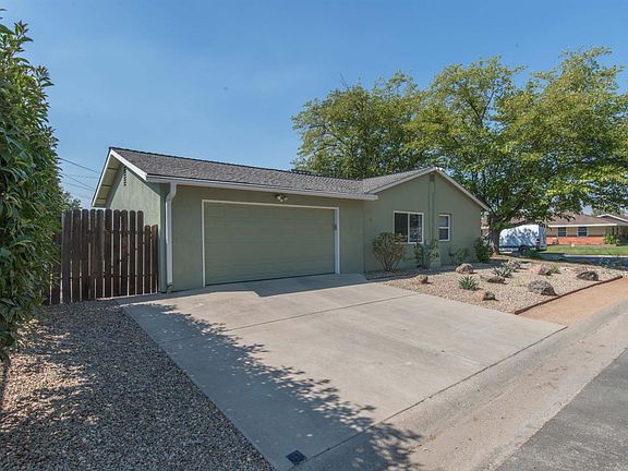 2nd image of 3208 Berkshire Way